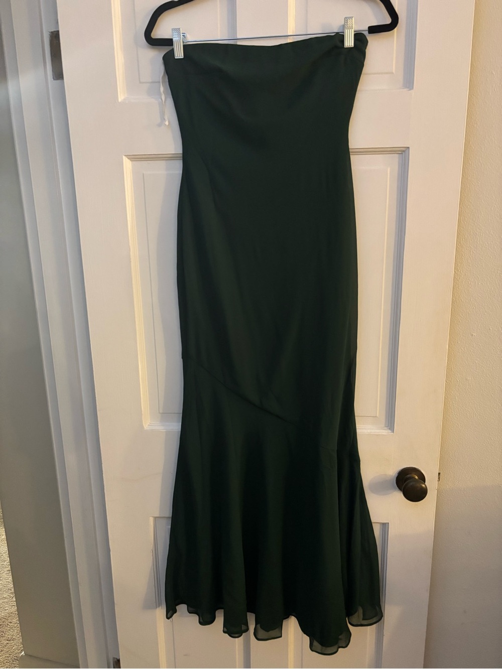 White House Black Market Strapless Dark Green Mermaid Gown
Size XSmall